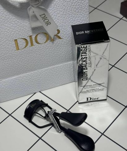Dior Backstage Eyelash Curler 3